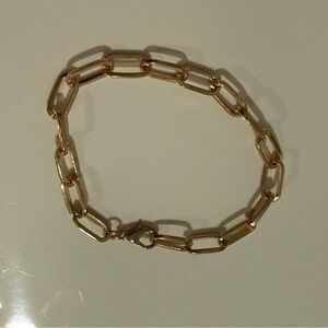 Elegant Gold Chain Bracelet